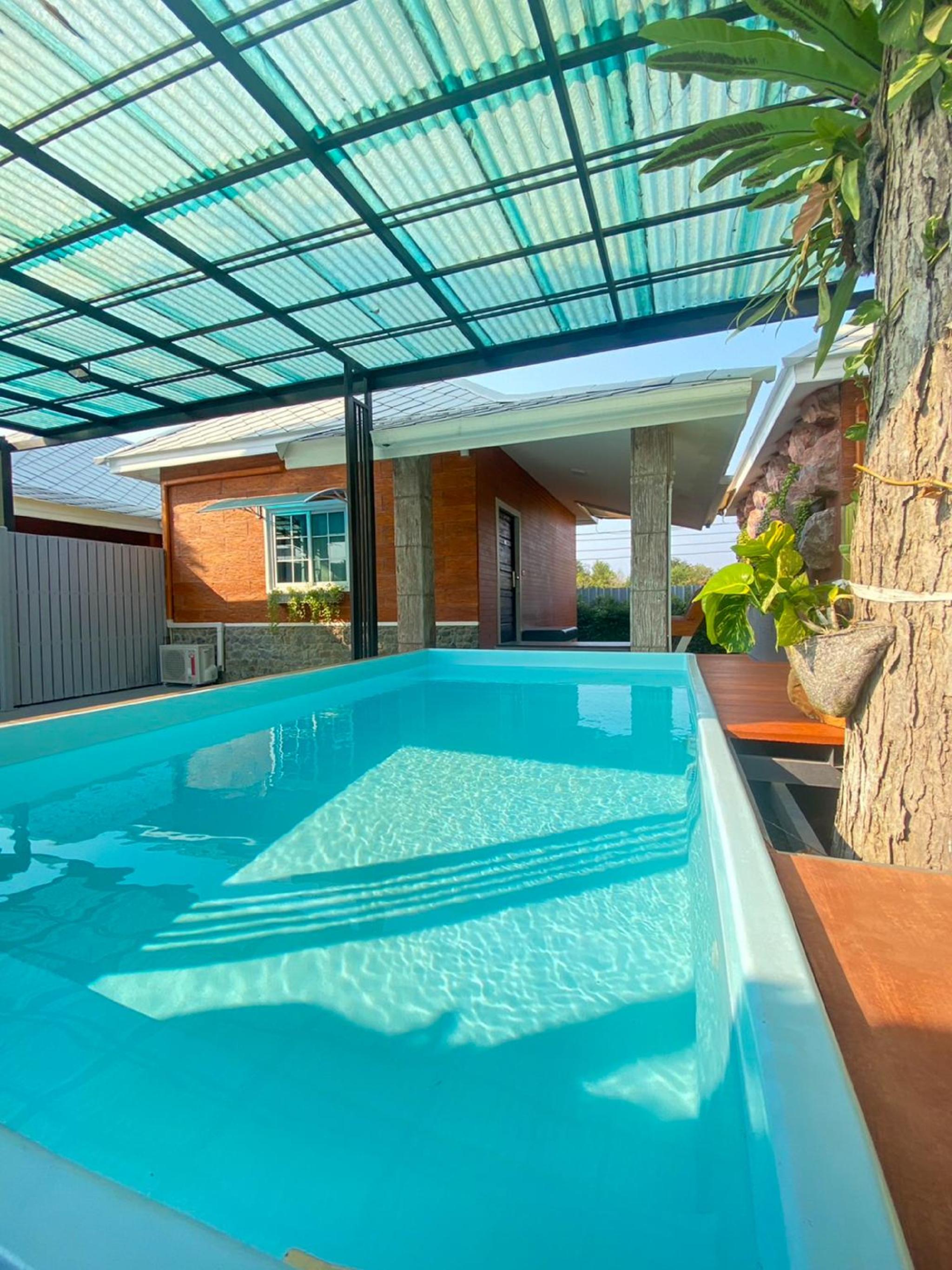 เดอ ซัน รีสอร์ท (The Son Resort)
