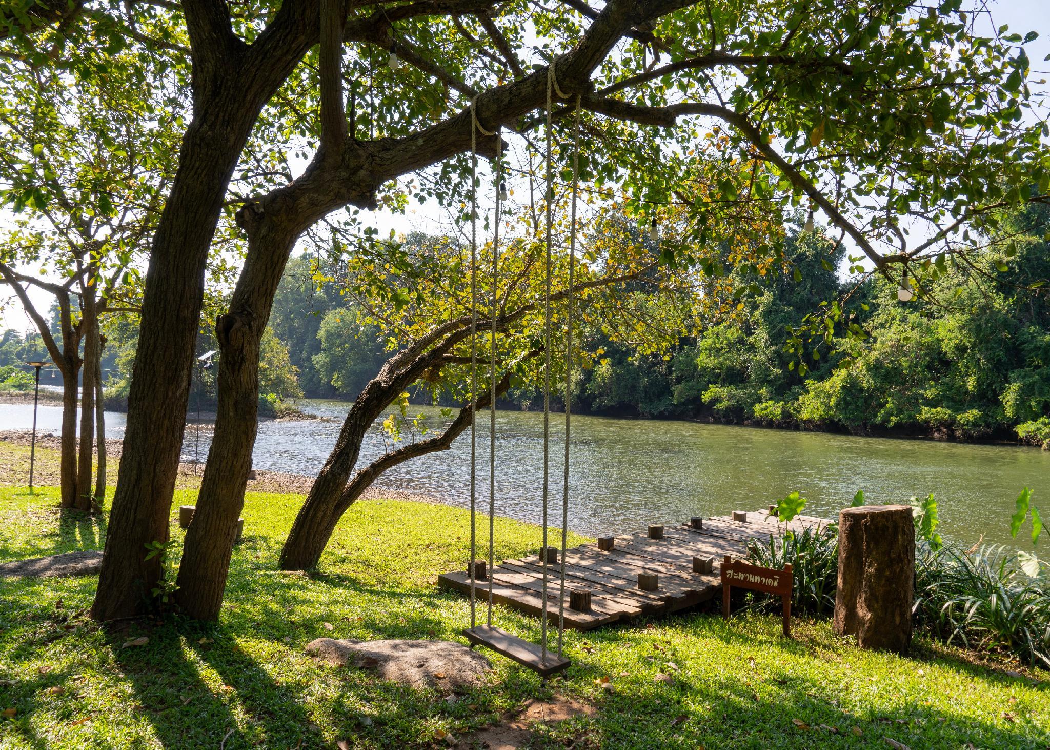 คำแสด ริเวอร์แคว รีสอร์ท (Comsaed River Kwai Resort)