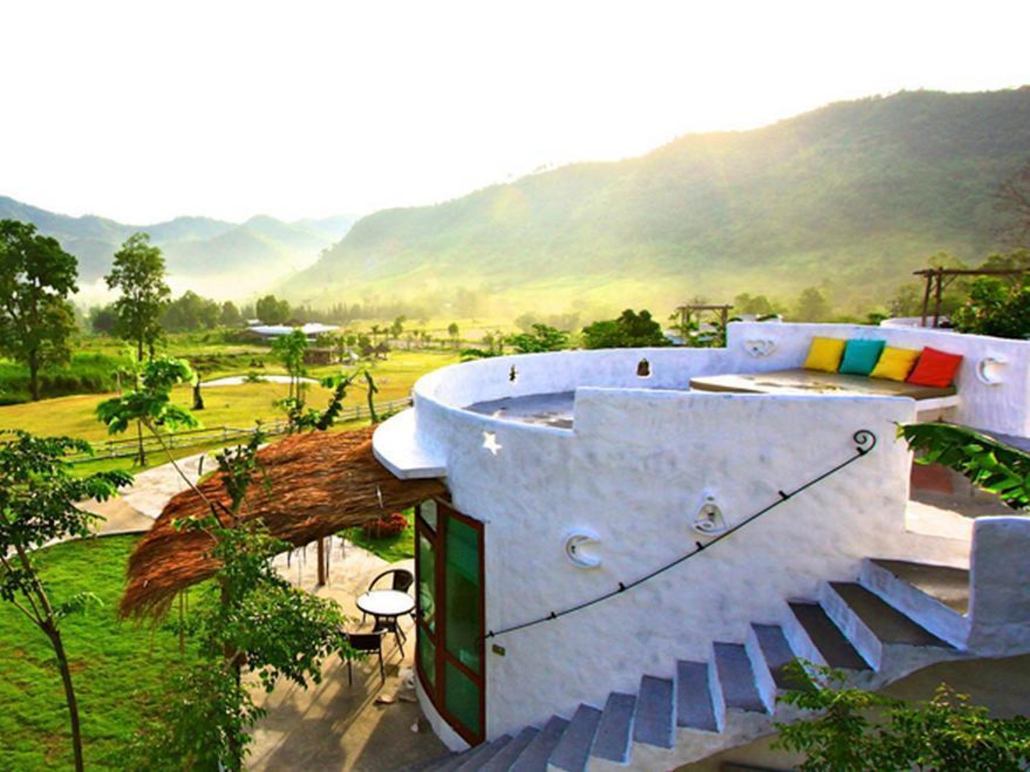 โรยัล กู๊ดวิว รีสอร์ท แอนด์ ฟาร์ม (Royal Good View Resort & Farm)