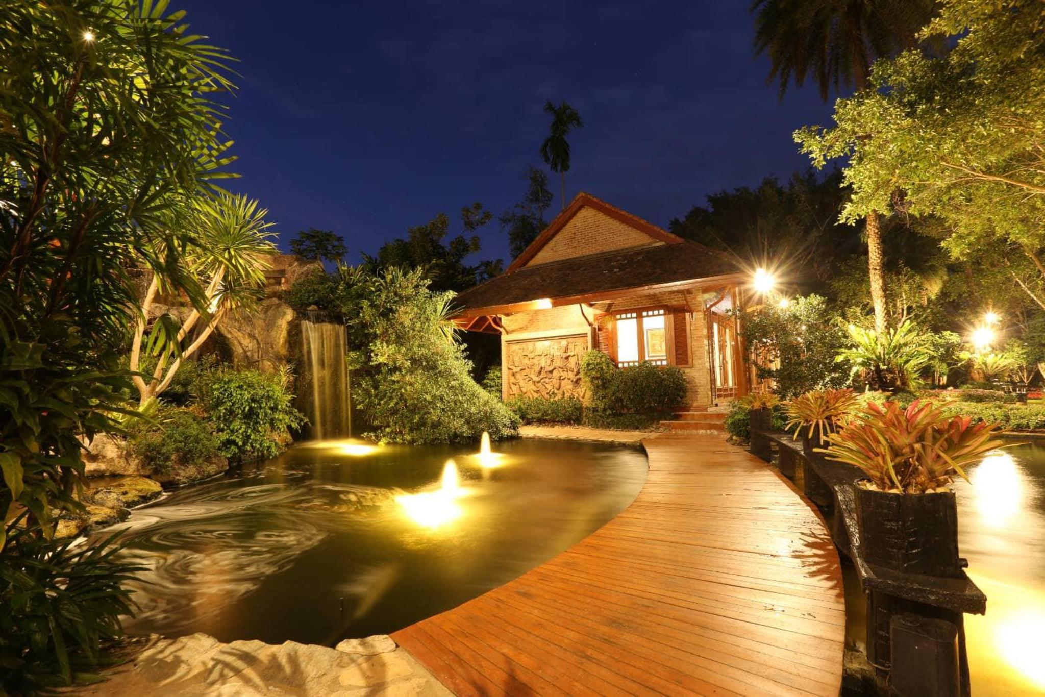 ชยานา รีสอร์ต (CHAYANA RESORT)