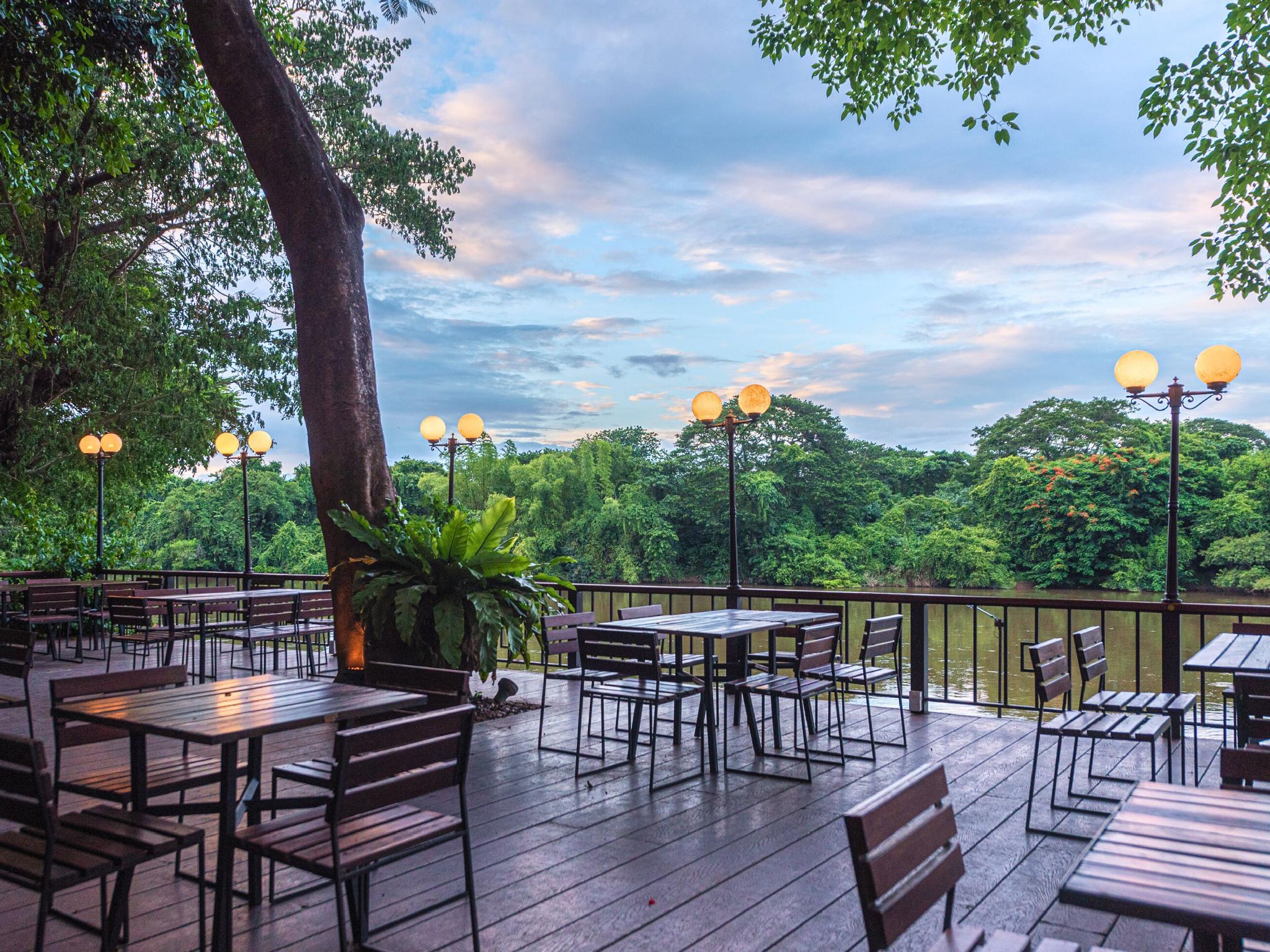 เดอะ เลกาซี ริเวอร์แคว รีสอร์ต (The Legacy River Kwai Resort)